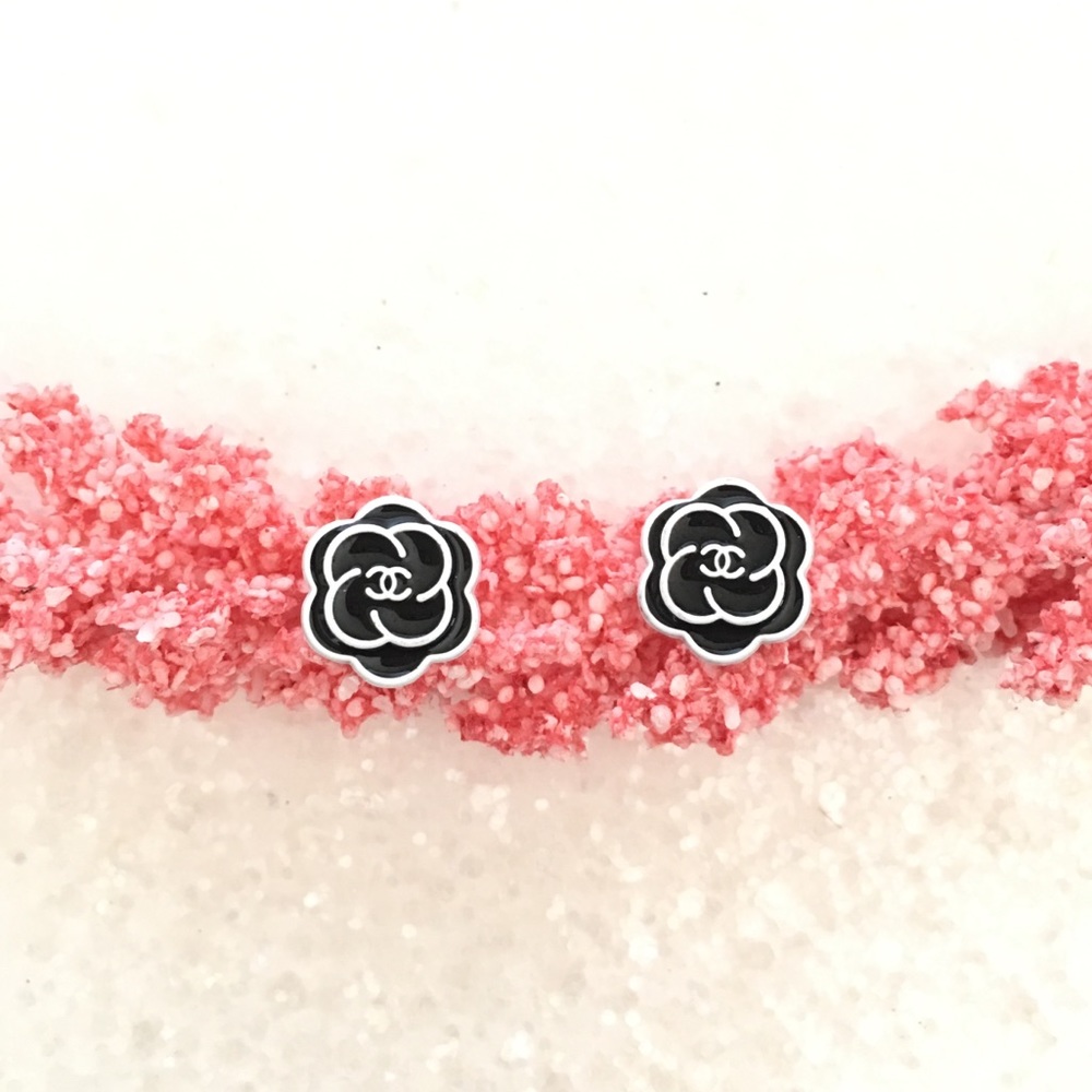 Vintage CHANEL Camellia Flower Button Earrings